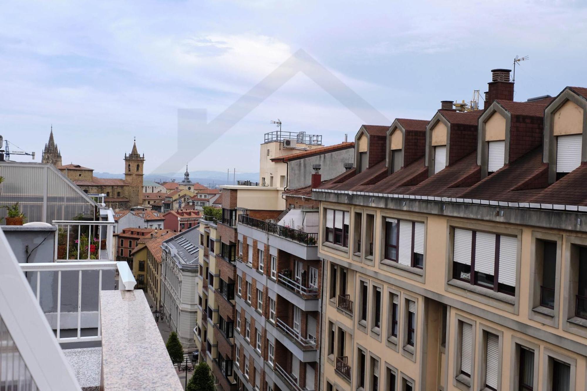 Atico Quintana I - Con Terraza, Vistas A La Ciudad, En El Centro, Con Wifi Y Garaje Apartment Oviedo Ngoại thất bức ảnh