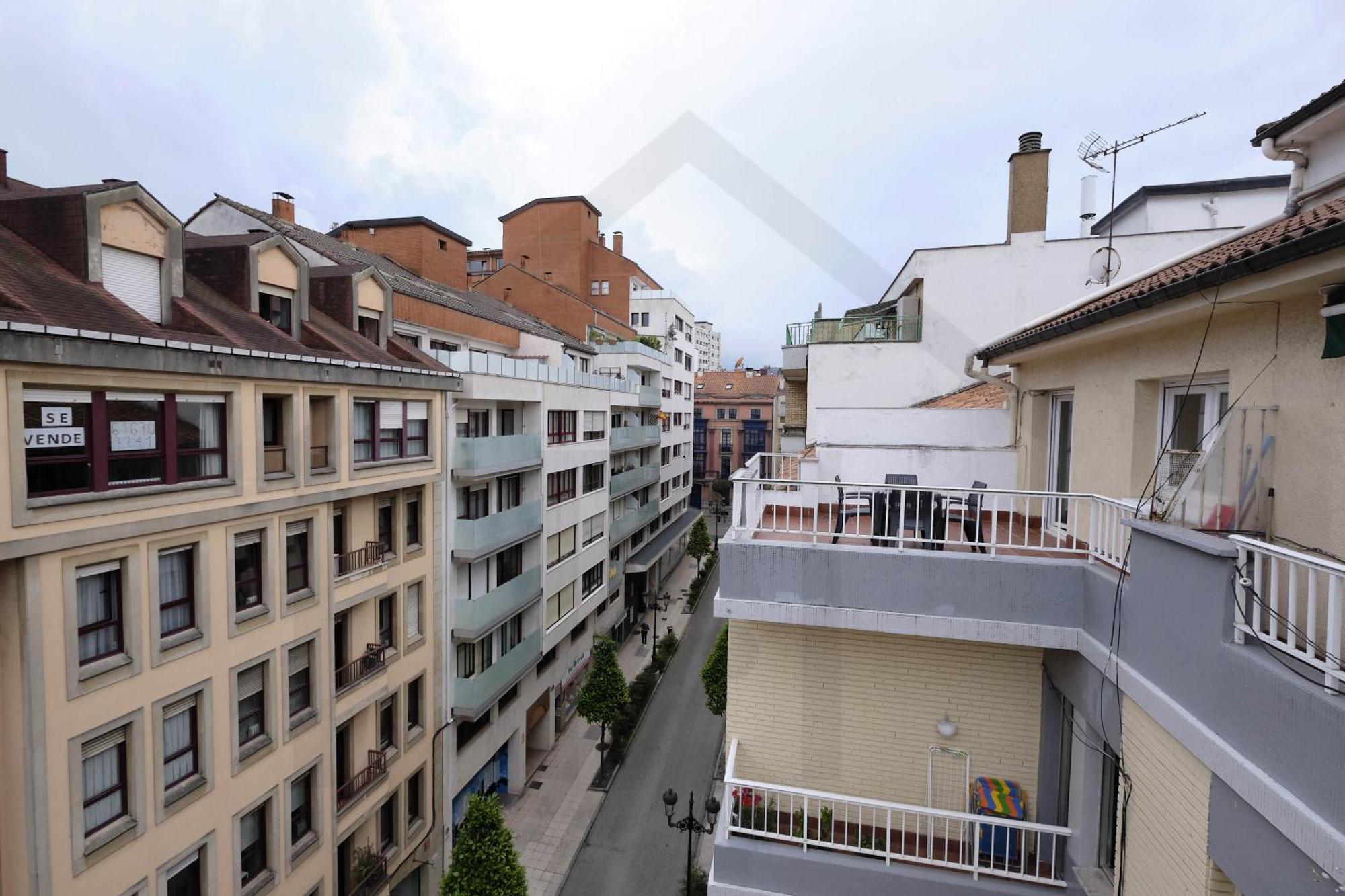 Atico Quintana I - Con Terraza, Vistas A La Ciudad, En El Centro, Con Wifi Y Garaje Apartment Oviedo Ngoại thất bức ảnh