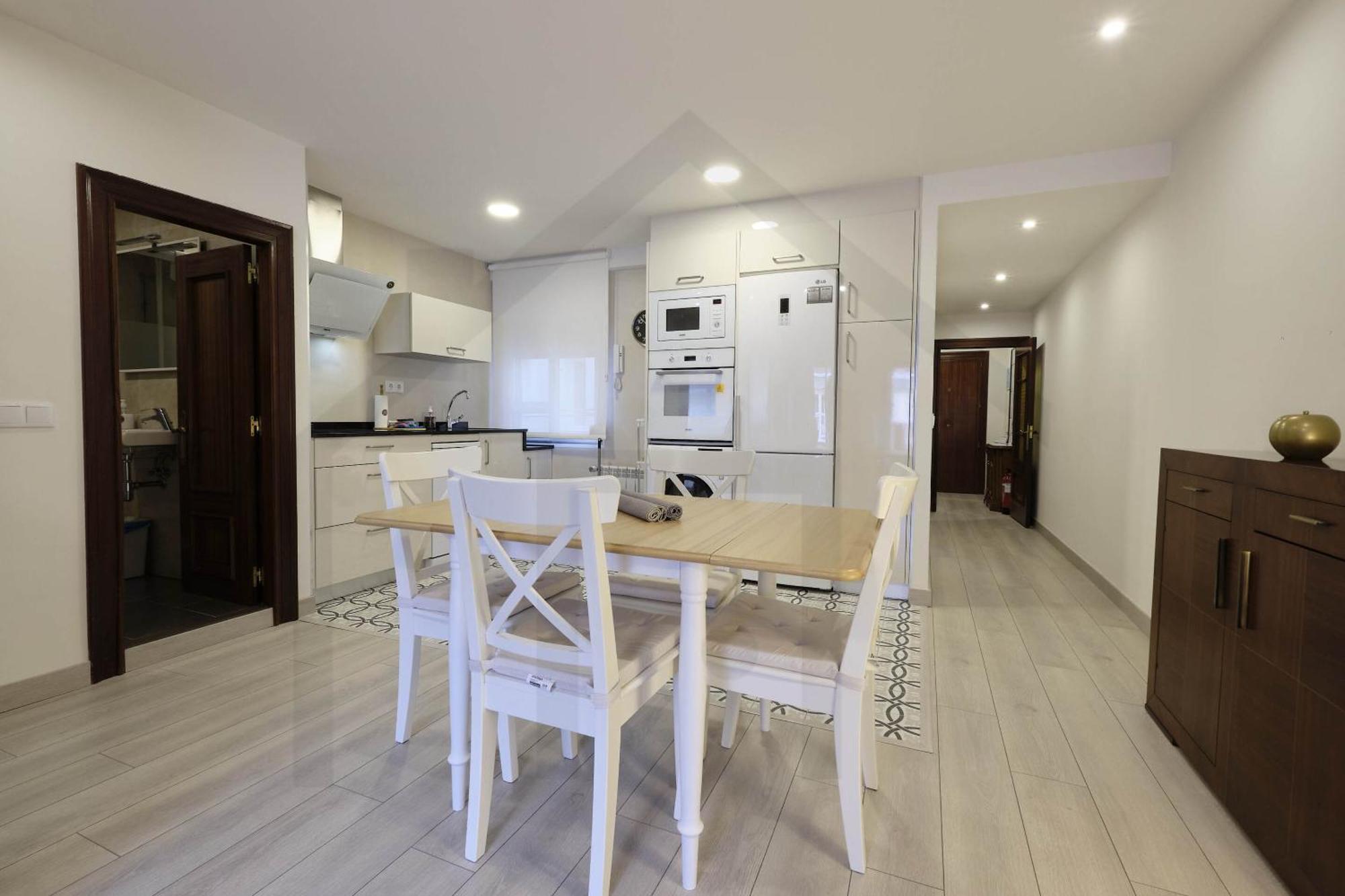 Atico Quintana I - Con Terraza, Vistas A La Ciudad, En El Centro, Con Wifi Y Garaje Apartment Oviedo Ngoại thất bức ảnh