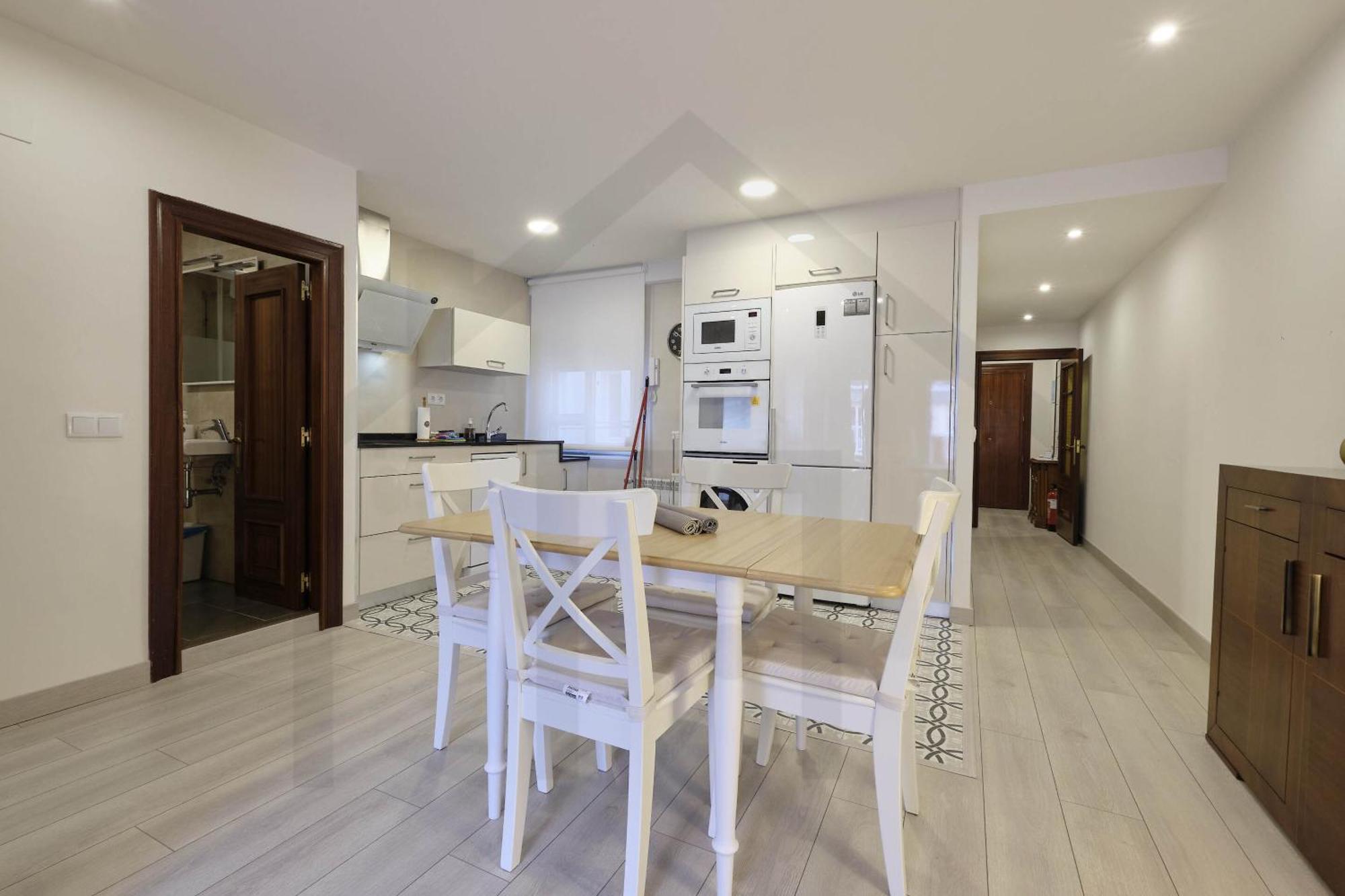 Atico Quintana I - Con Terraza, Vistas A La Ciudad, En El Centro, Con Wifi Y Garaje Apartment Oviedo Ngoại thất bức ảnh
