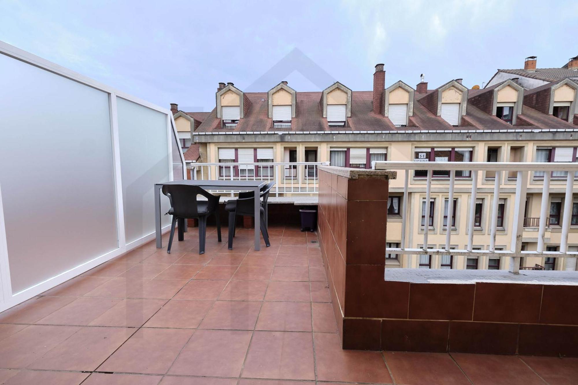 Atico Quintana I - Con Terraza, Vistas A La Ciudad, En El Centro, Con Wifi Y Garaje Apartment Oviedo Ngoại thất bức ảnh